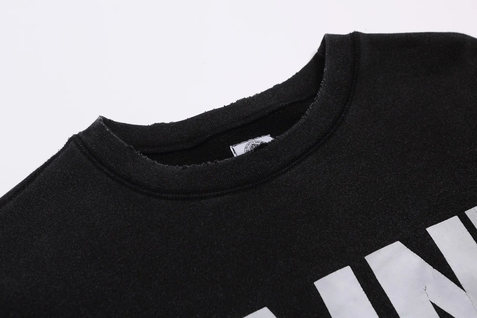 Saint Michael SNT destroyed letters classic retro distressed washed velvet casual loose round neck sweatshirt Fabric: 420g Style number: SM620 Size: S-M-L-XL Color: Black Price: P198